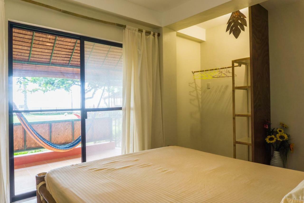 Hangout Beach Resort Caticlan Exterior photo