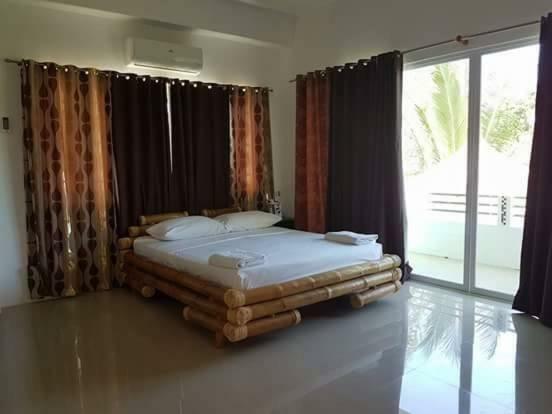 Hangout Beach Resort Caticlan Exterior photo