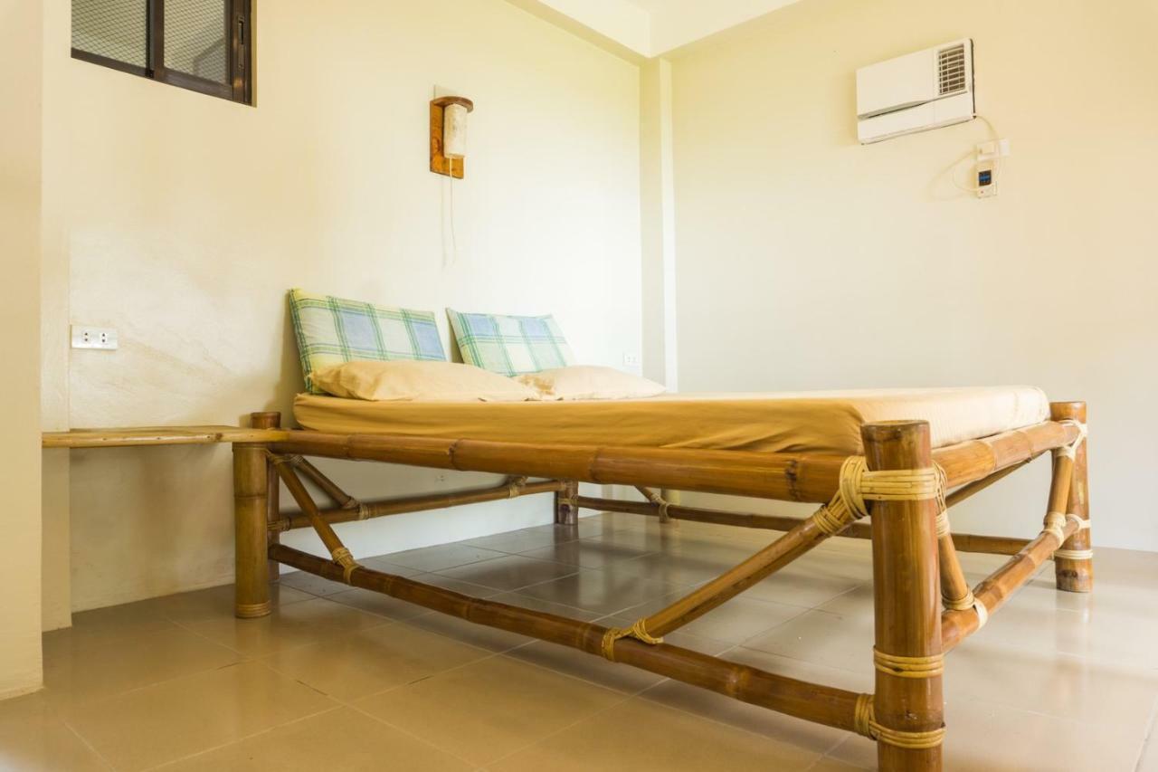 Hangout Beach Resort Caticlan Exterior photo
